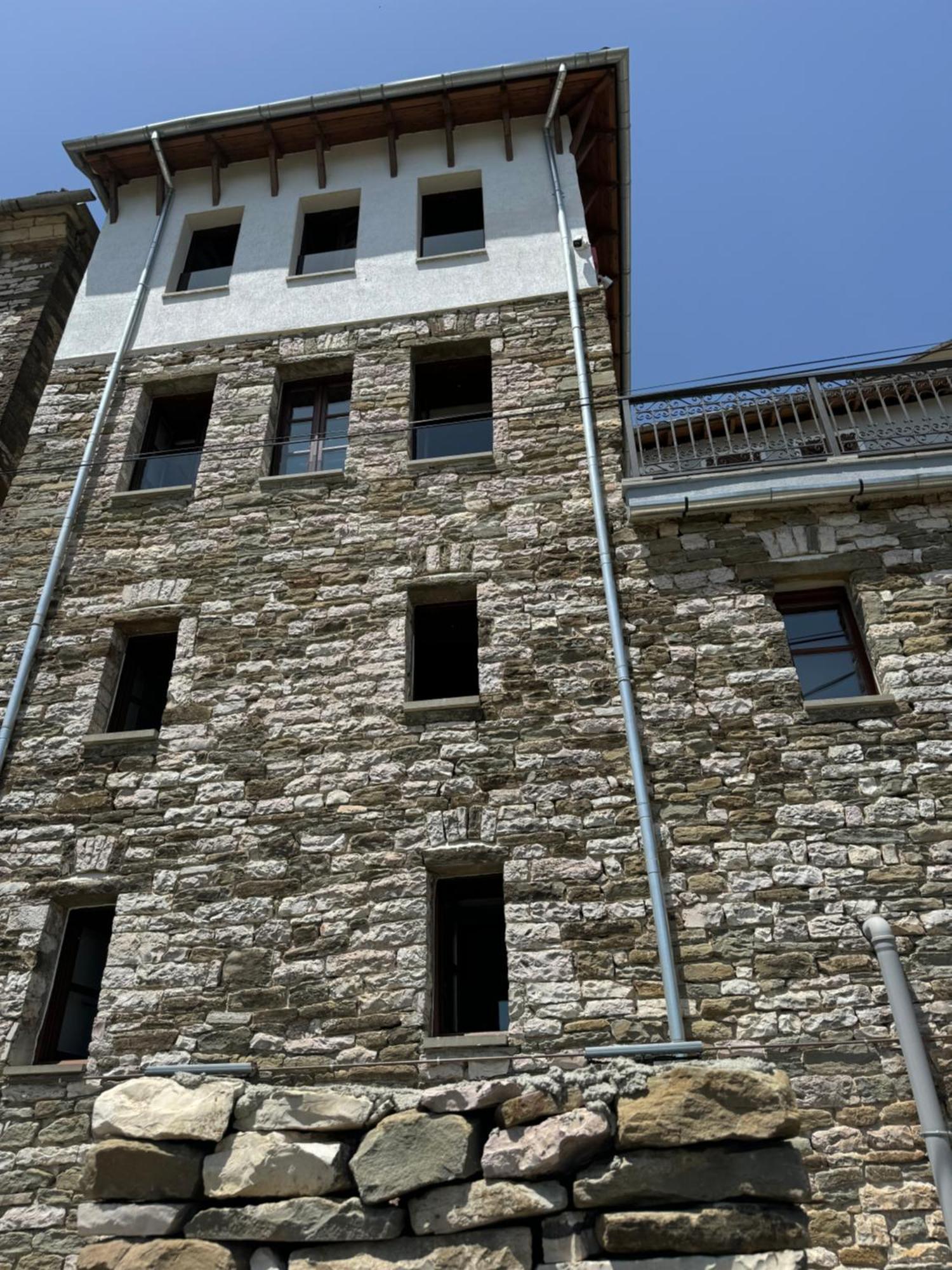 Dam Stone Boutique Hotel Gjirokastër 外观 照片
