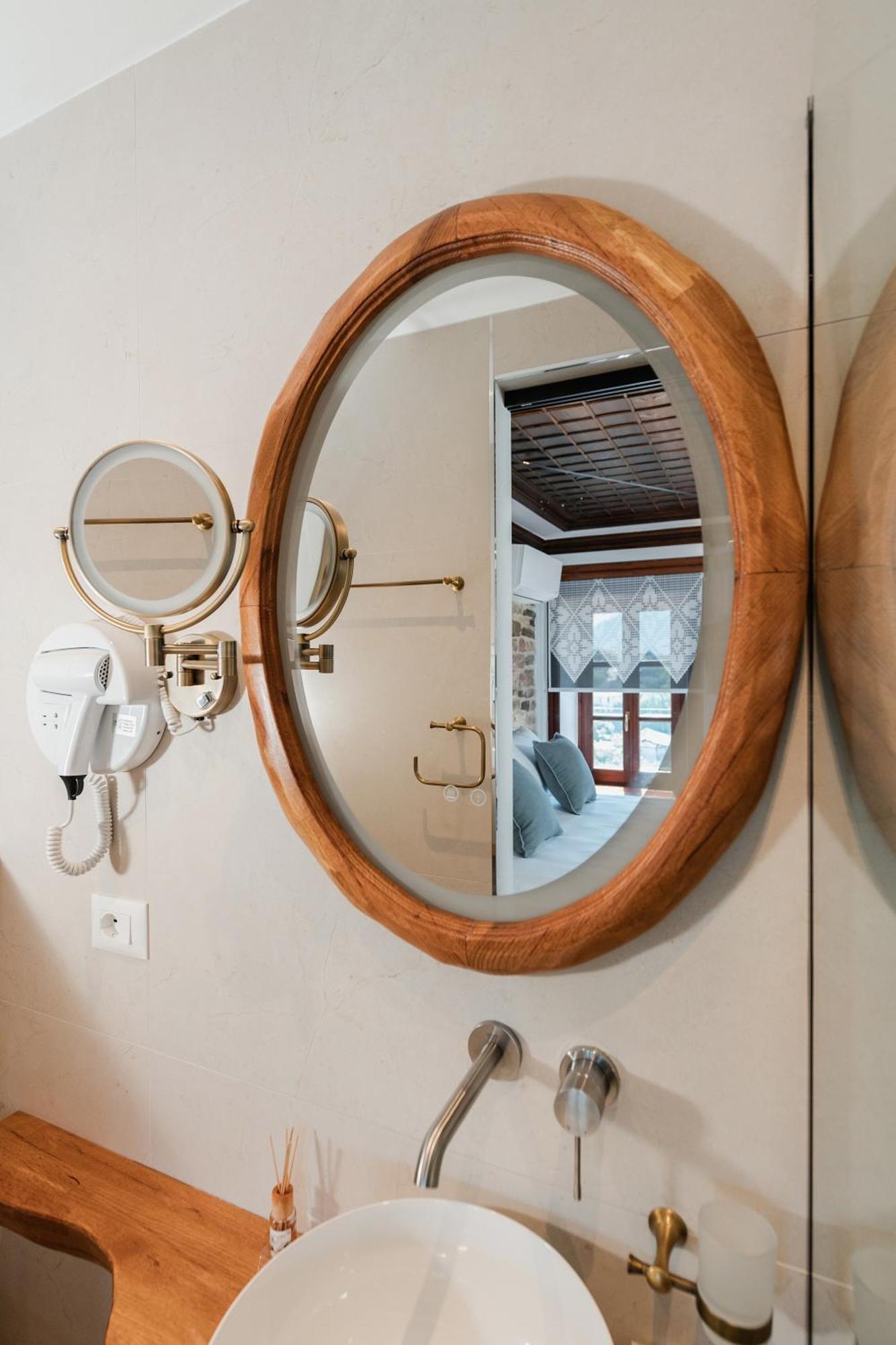 Dam Stone Boutique Hotel Gjirokastër 外观 照片