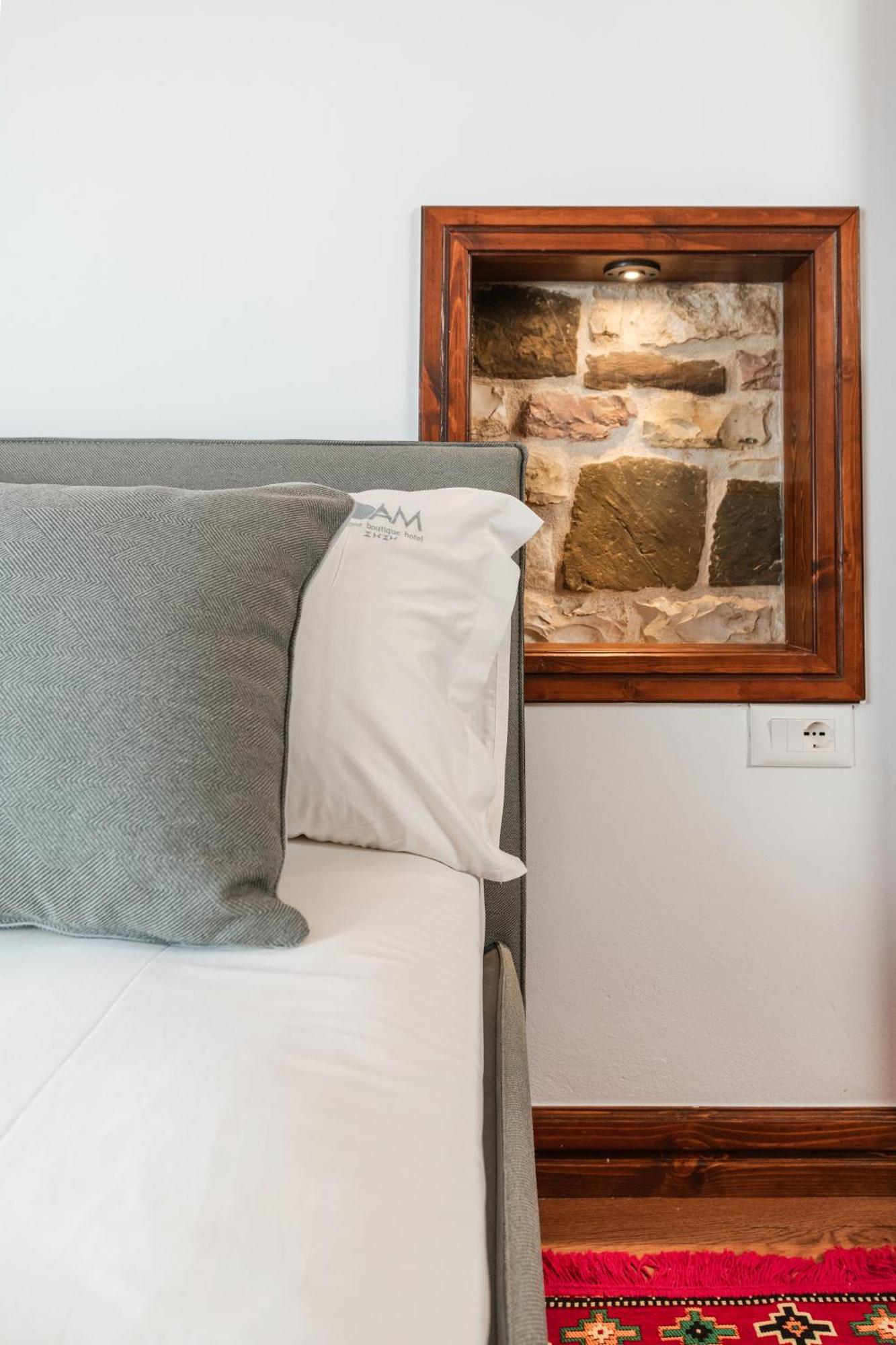 Dam Stone Boutique Hotel Gjirokastër 外观 照片