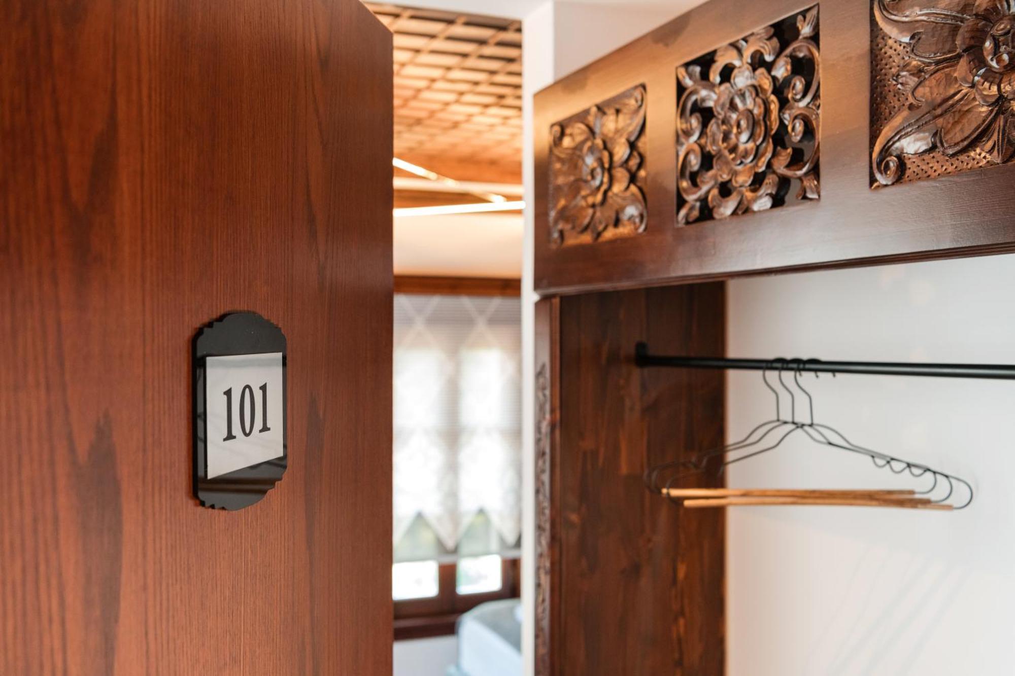 Dam Stone Boutique Hotel Gjirokastër 外观 照片